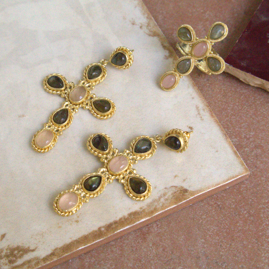 Boucles d'oreilles croix audacieuses