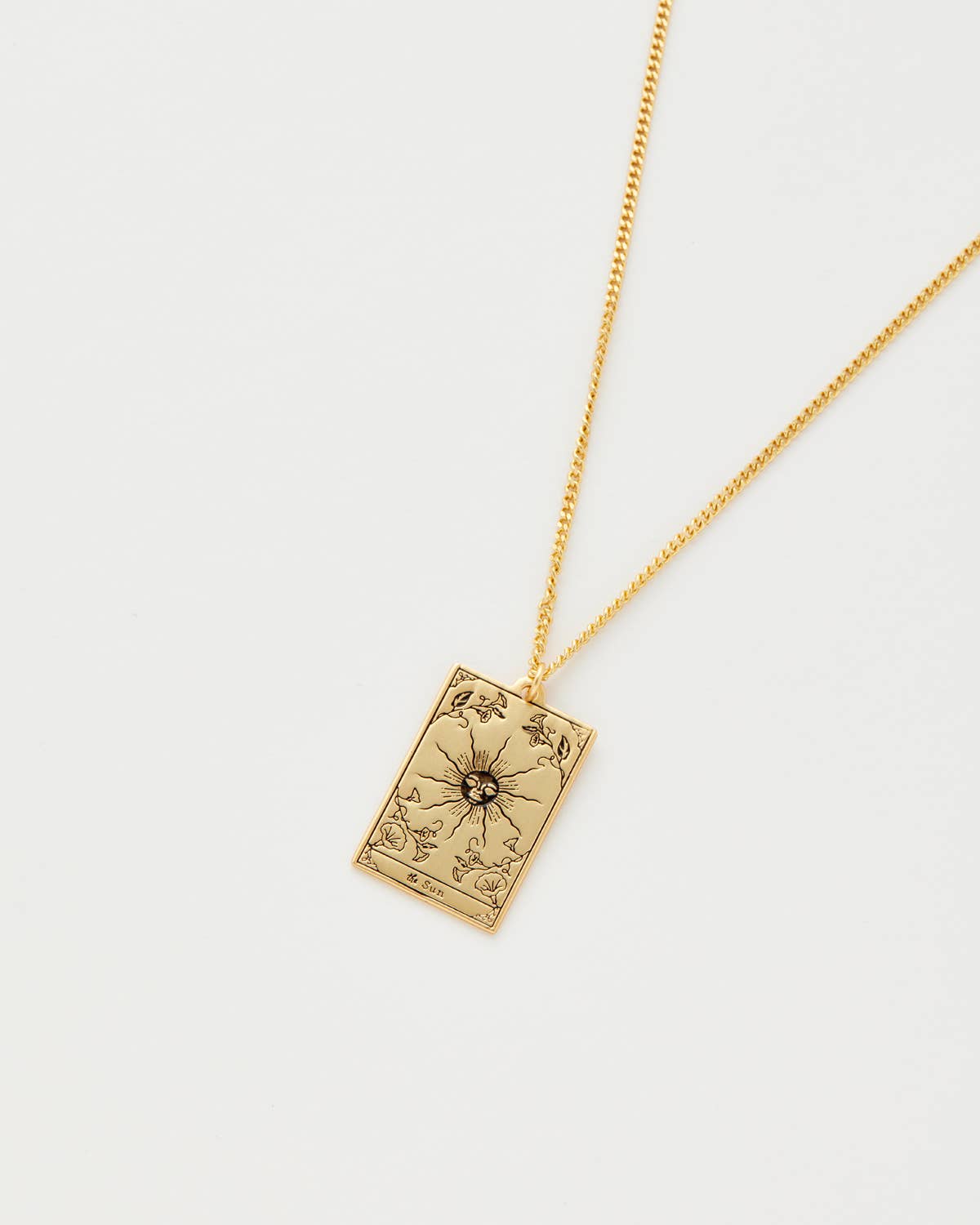 De zon talisman ketting